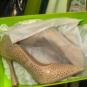 Sam Edelman Tan Studded Heels